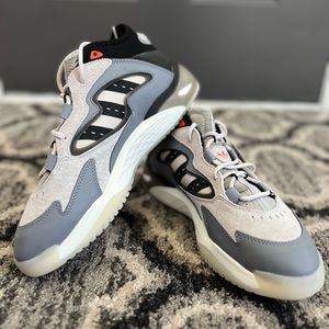 ‼️SOLD‼️Adidas Streetball 2.0 Cozy Sneakers Gray/Black Men’s Sz10 (S24150)